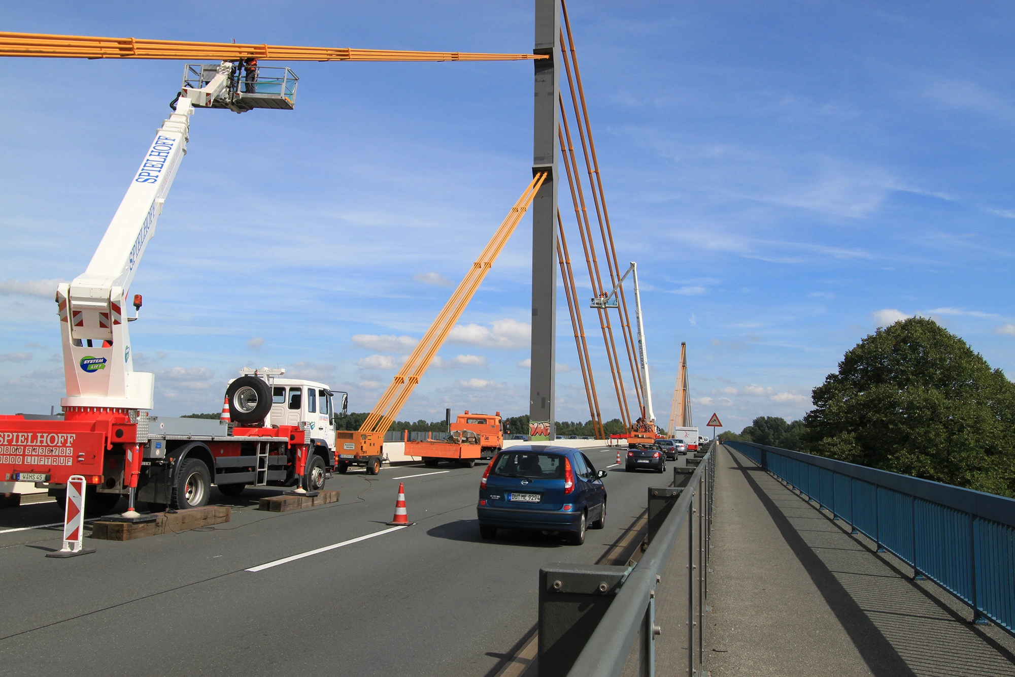 Spielhoff bühne auf Brücke